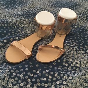 Report lennonn tan/nude sandals with gold hardware